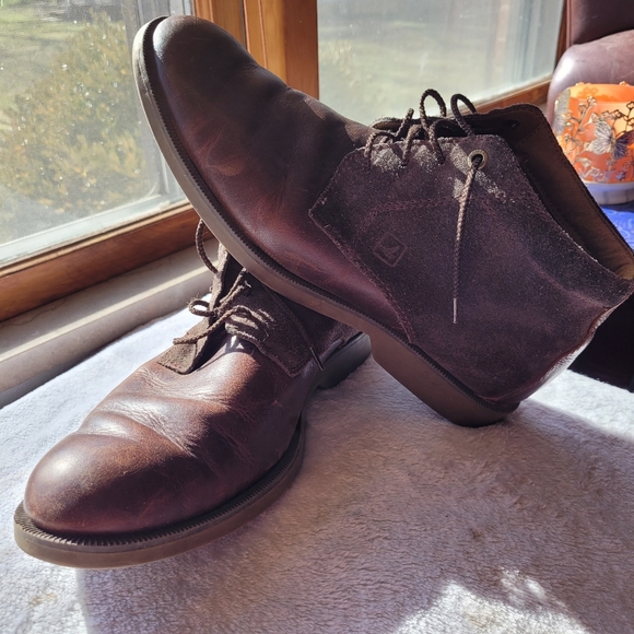 sperry boots mens